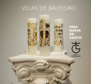 Velas doradas a mano para bautizos